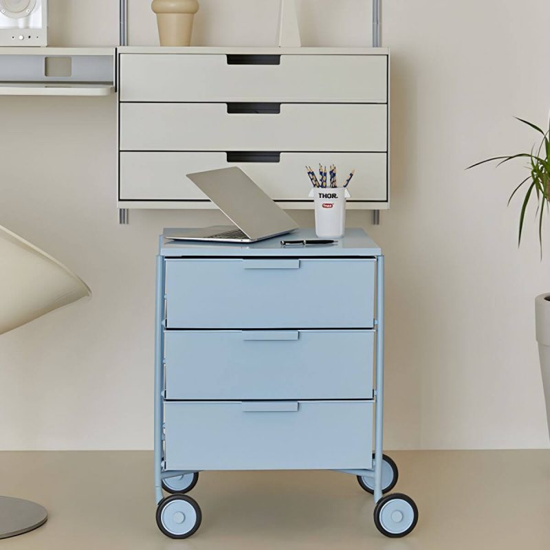 "Modern Iron Bachelor's Chest with 3 Drawers in Plastic/Acrylic Material - Red 1 Piece"